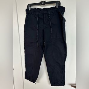 Madewell black cropped pants, size large